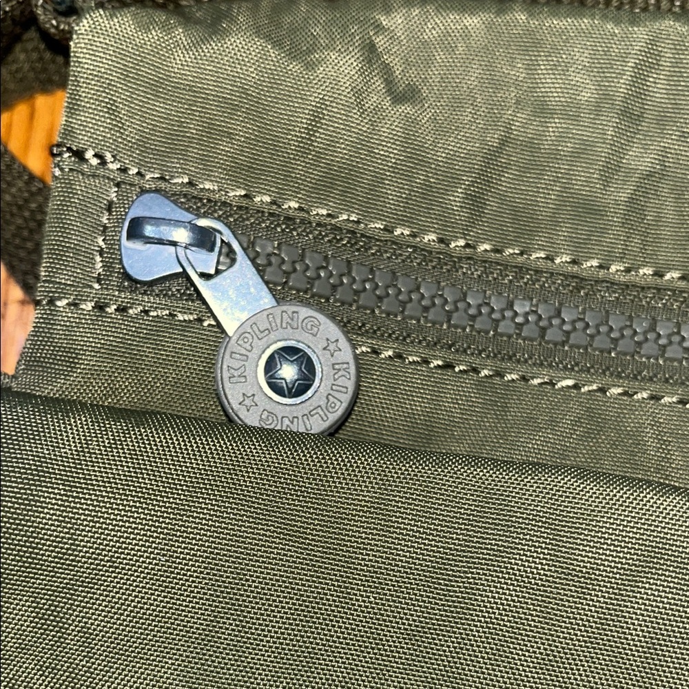 Kipling Olive Green Adjustable Crossbody Organizer Bag - Picture 11 of 15